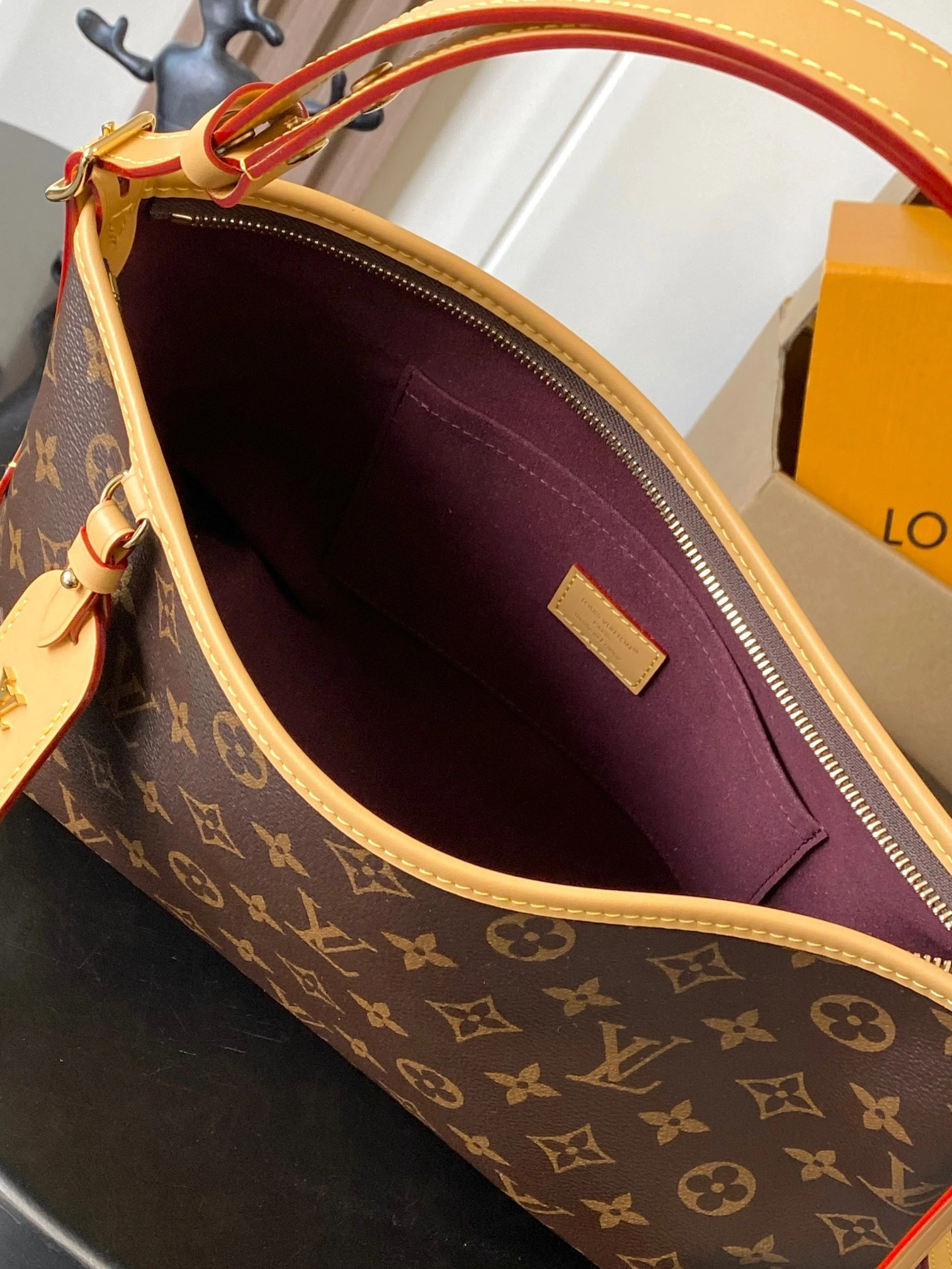 MOMO-- 8V M28101 high quality version Carryall East West item:F-B106A2145