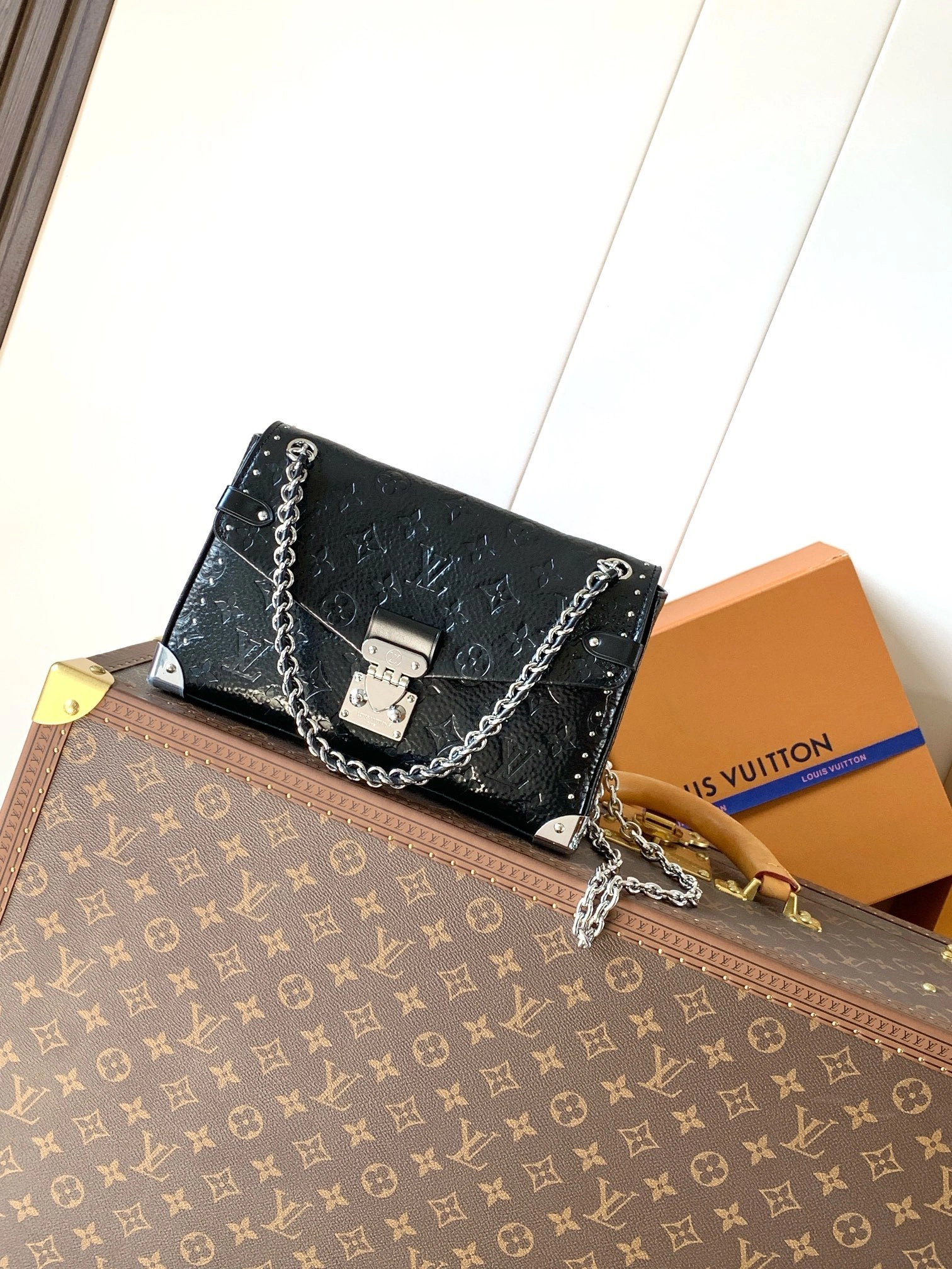 MOMO-- 8V M28137 high quality version Trunkie cowhide item:F-B118A0927