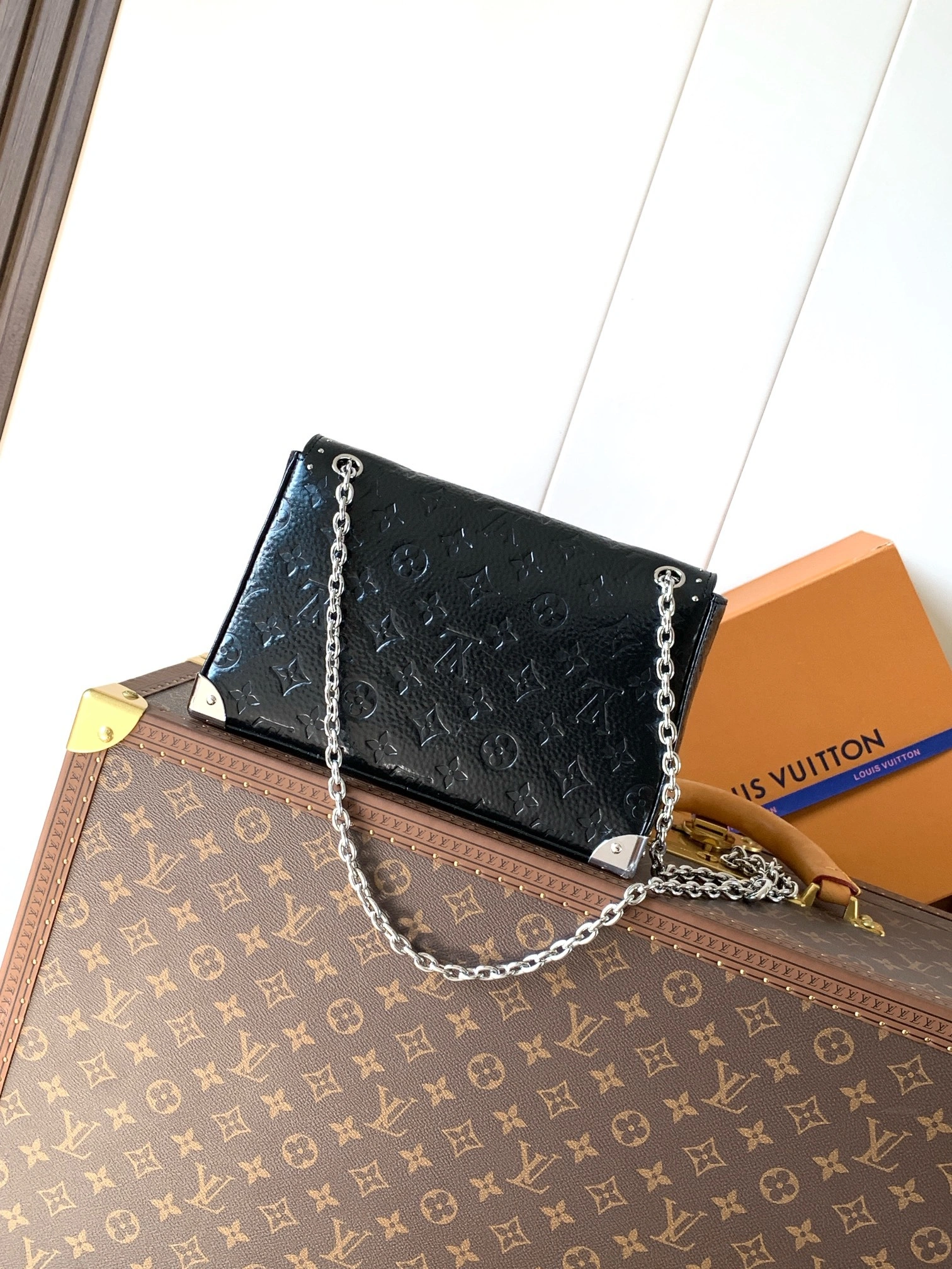 MOMO-- 8V M28137 high quality version Trunkie cowhide item:F-B118A0927