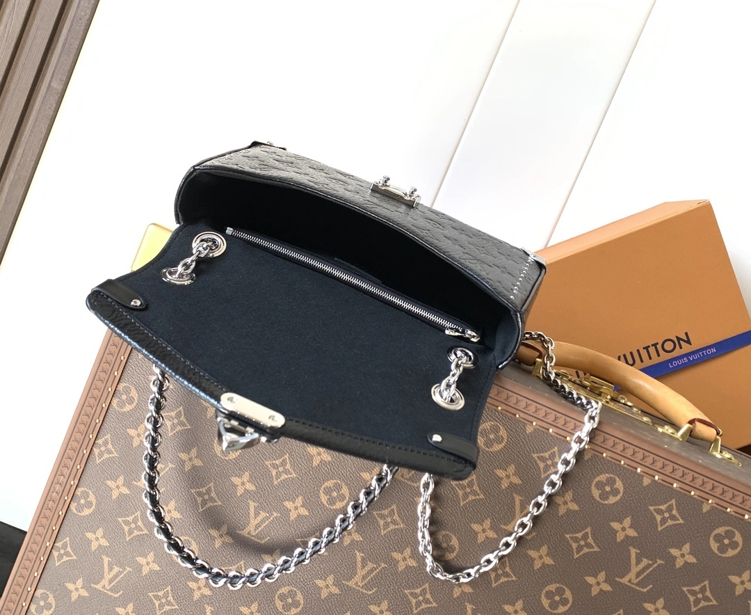 MOMO-- 8V M28137 high quality version Trunkie cowhide item:F-B118A0927