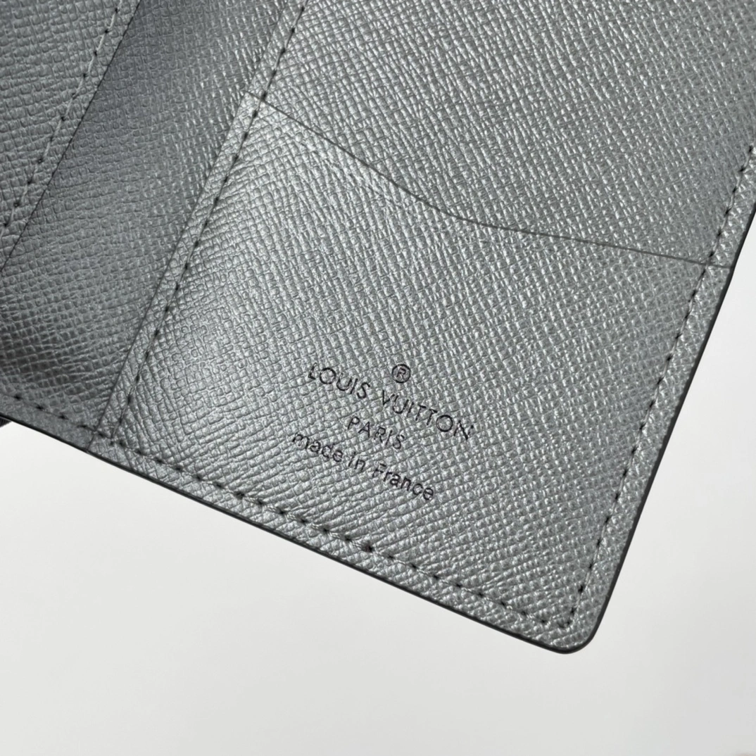 MOMO-- 8V M30837 high quality version item:E-B000H2746