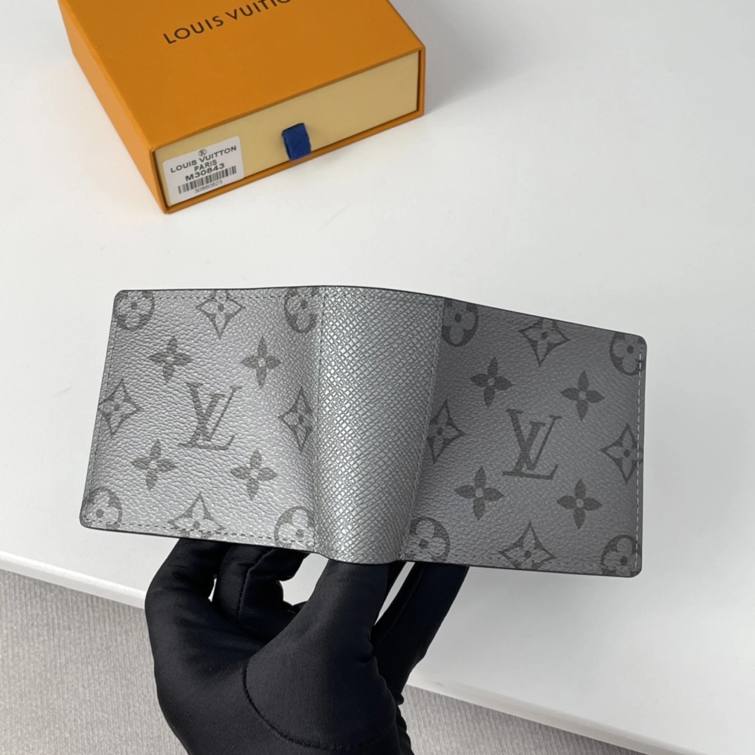 MOMO-- 8V M30843 high quality version Multiple item:E-B000H2747