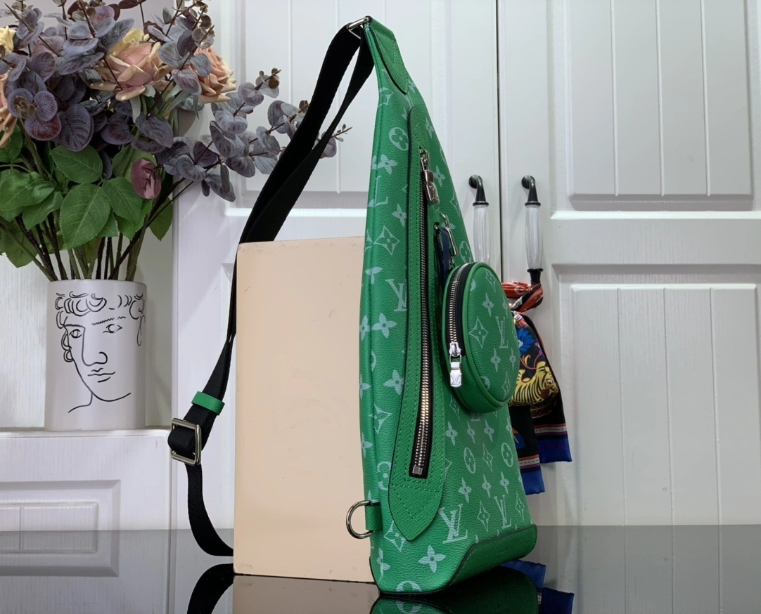 MOMO-- 8V M31000 cowhide item:D-B174G2007