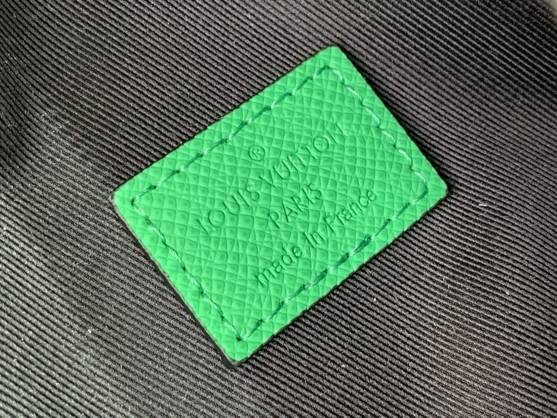 MOMO-- 8V M31000 cowhide item:D-B174G2007