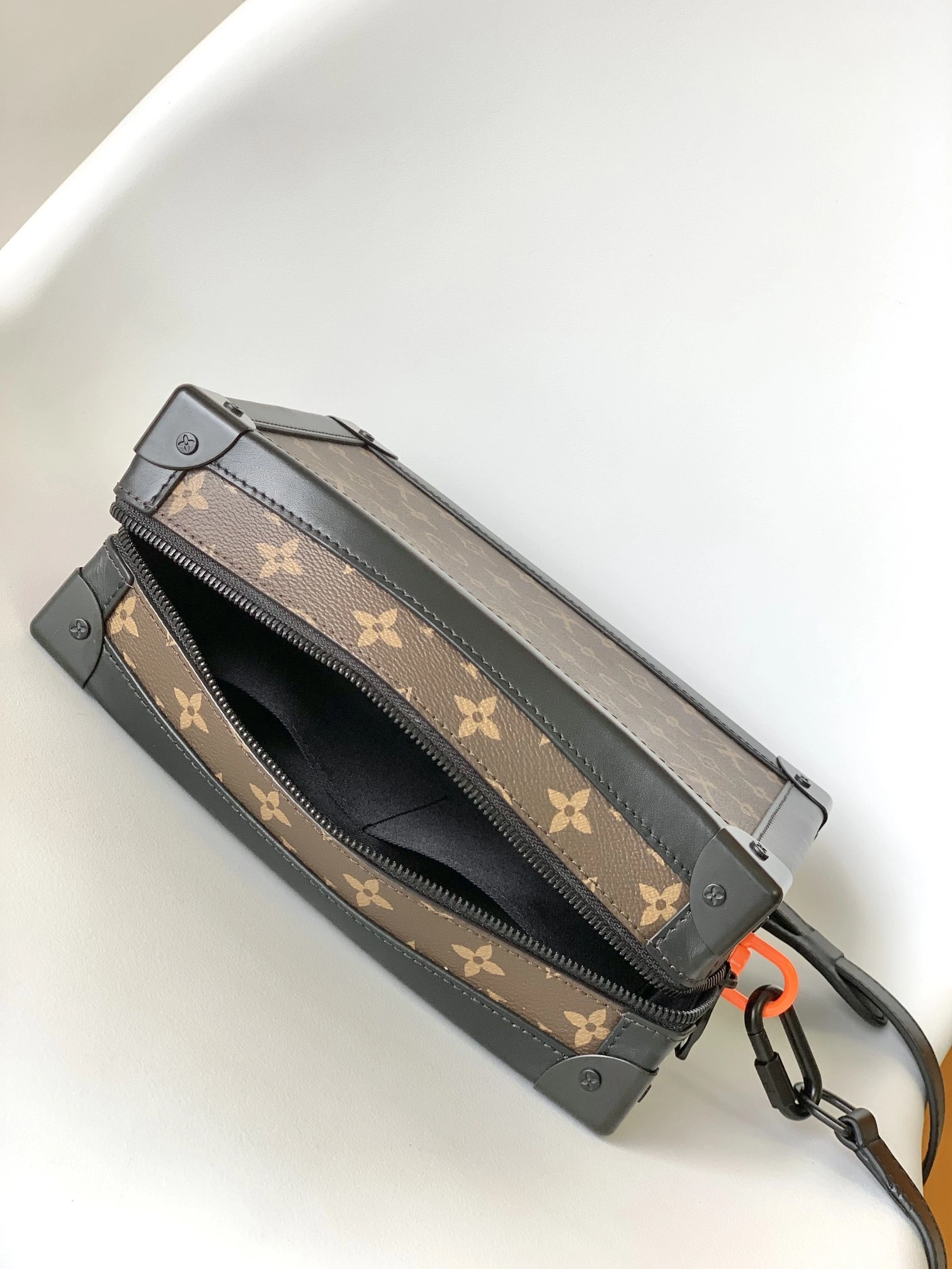 MOMO-- 8V M44478 high quality version Soft Trunk item:F-B000A1527
