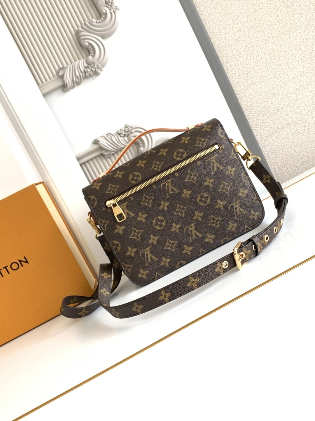 MOMO-- 8V M44875 high quality version 𝐏𝐨𝐜𝐡𝐞𝐭𝐭𝐞 𝐌é𝐭𝐢𝐬 item:E-B177I2035