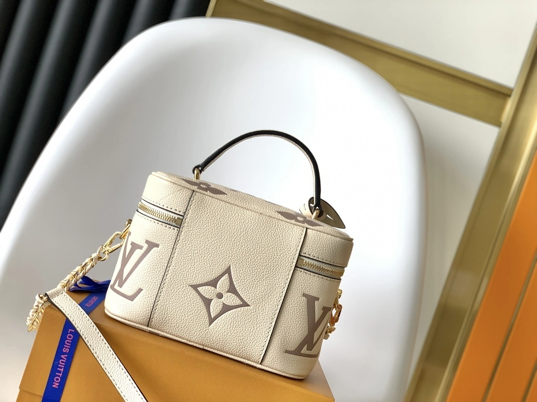 MOMO-- 8V M45599 high quality version Vanity cowhide item:F-B000A1407