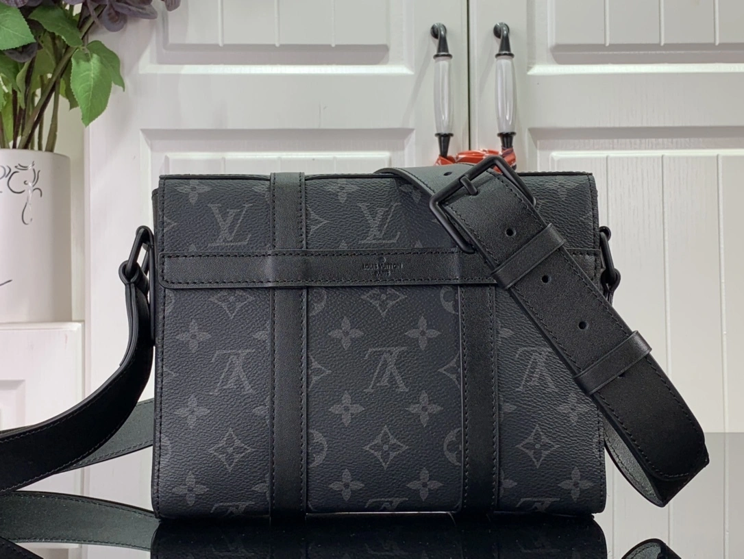 &MOMO-- 8V M45727 Trunk item:D-B174E2704