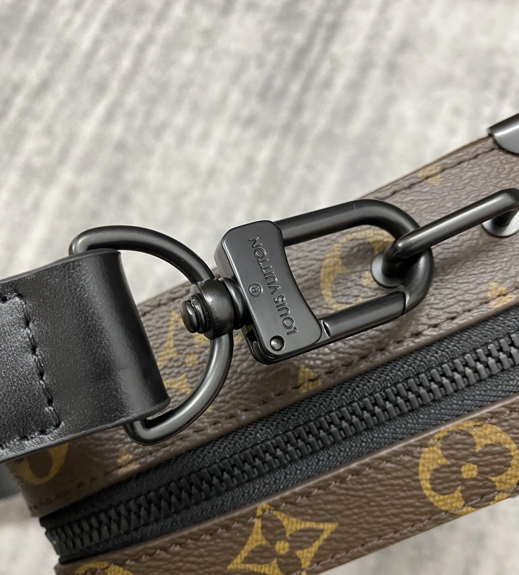 MOMO-- 8V M45935 high quality version Handle Soft Trunk item:E-B808A1234