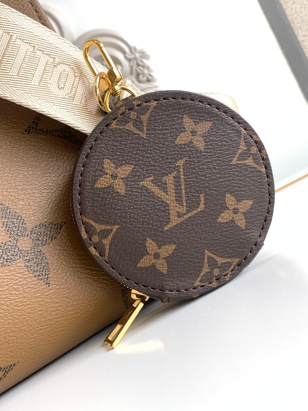 MOMO-- 8V M46373 high quality version 𝐎𝐧𝐓𝐡𝐞𝐆𝐨 item:E-B177I2037