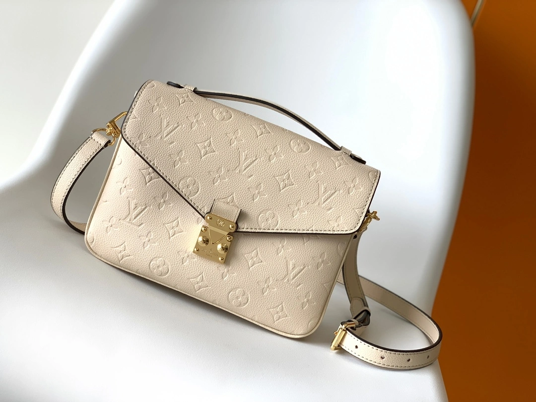 &MOMO-- 8V M46552 high quality version Pochette Métis cowhide item:E-B000C0598