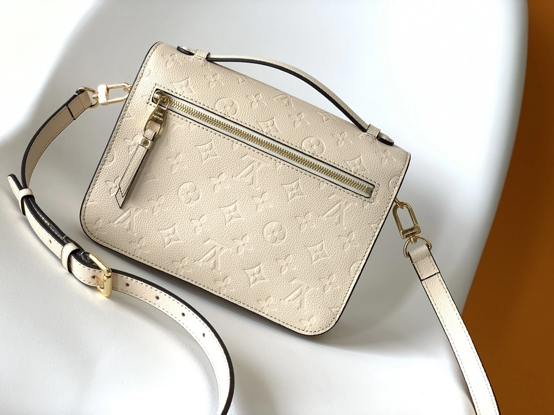 &MOMO-- 8V M46552 high quality version Pochette Métis cowhide item:E-B000C0598