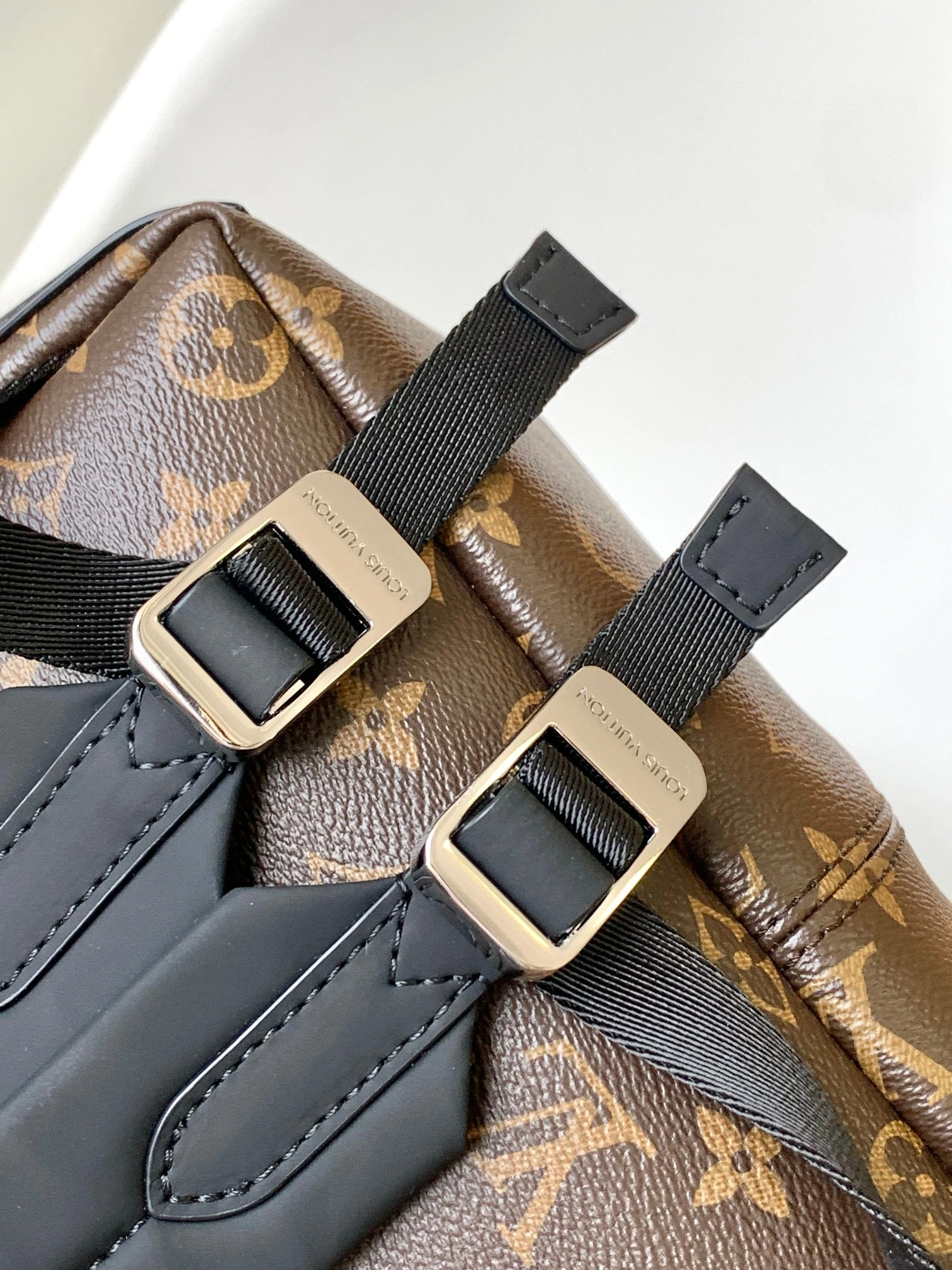 MOMO-- 8V M46684 high quality version Discovery cowhide item:F-B000A1406
