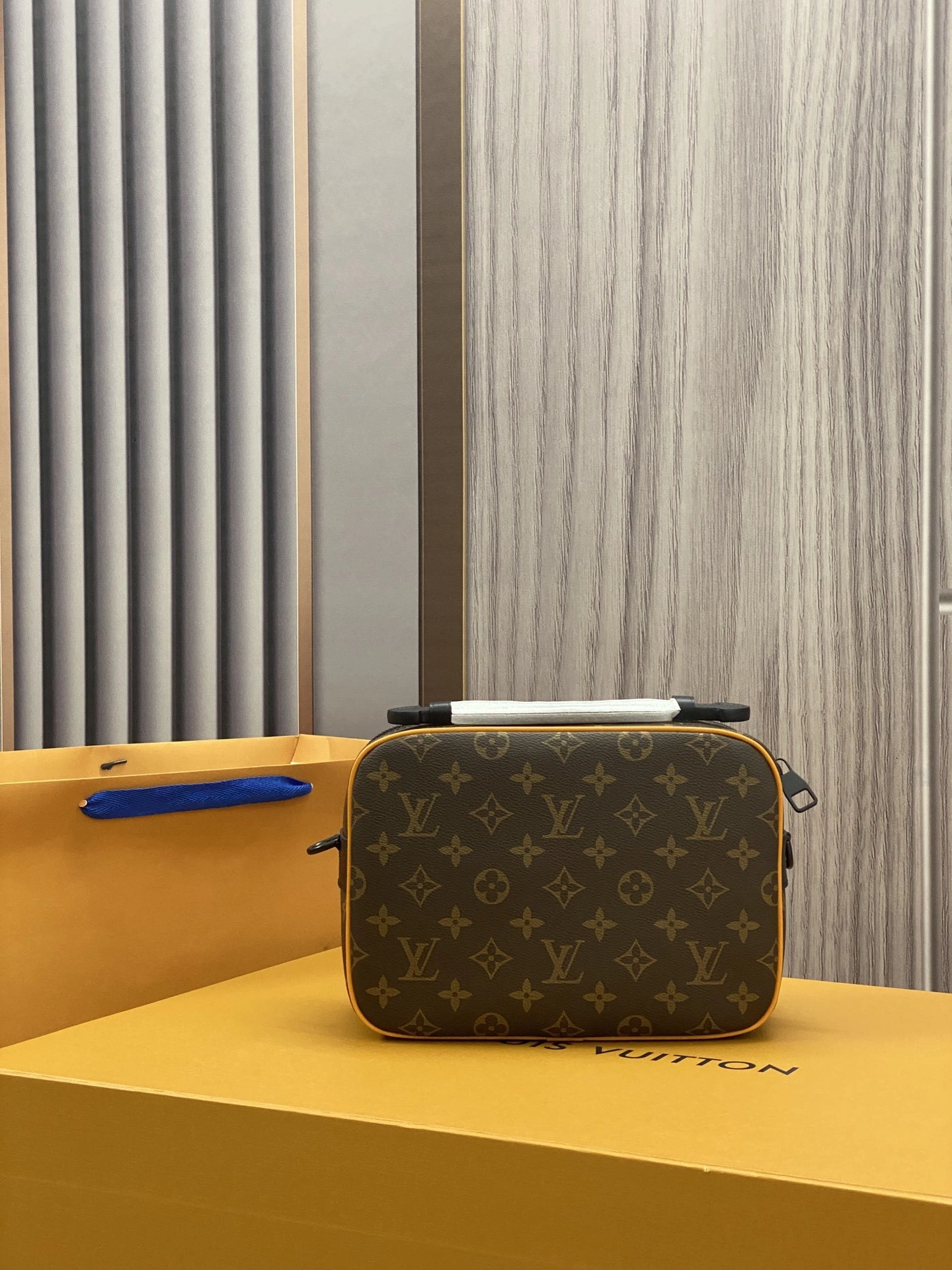 MOMO-- 8V M46688 item:D-B808E2740