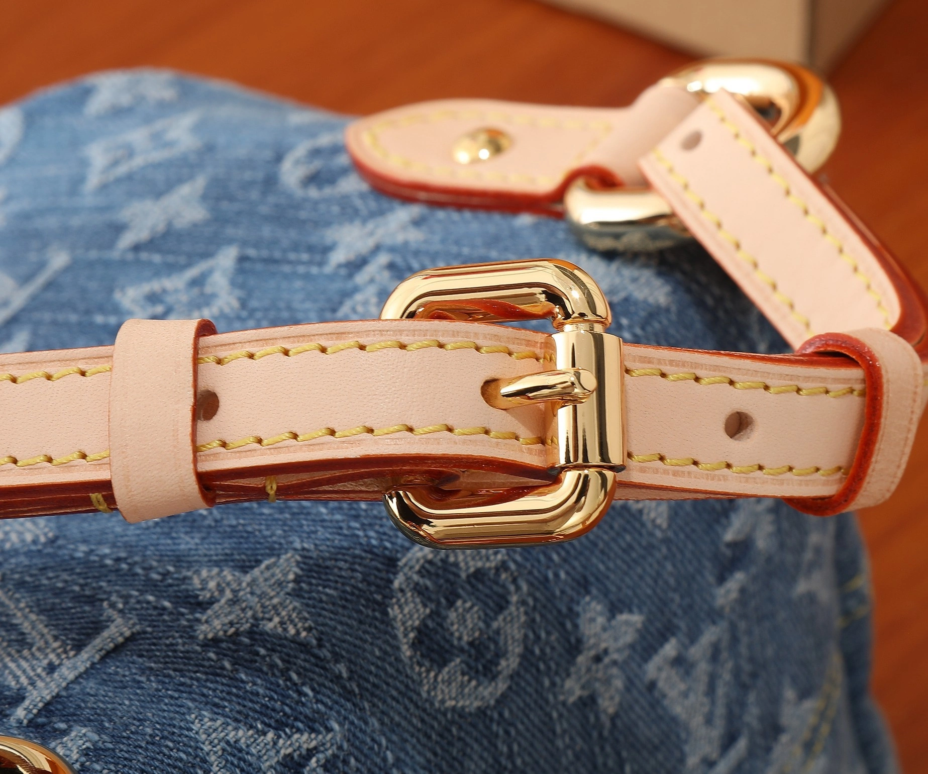 MOMO-- 8V M46836 high quality version Venice cowhide item:E-B000I0510
