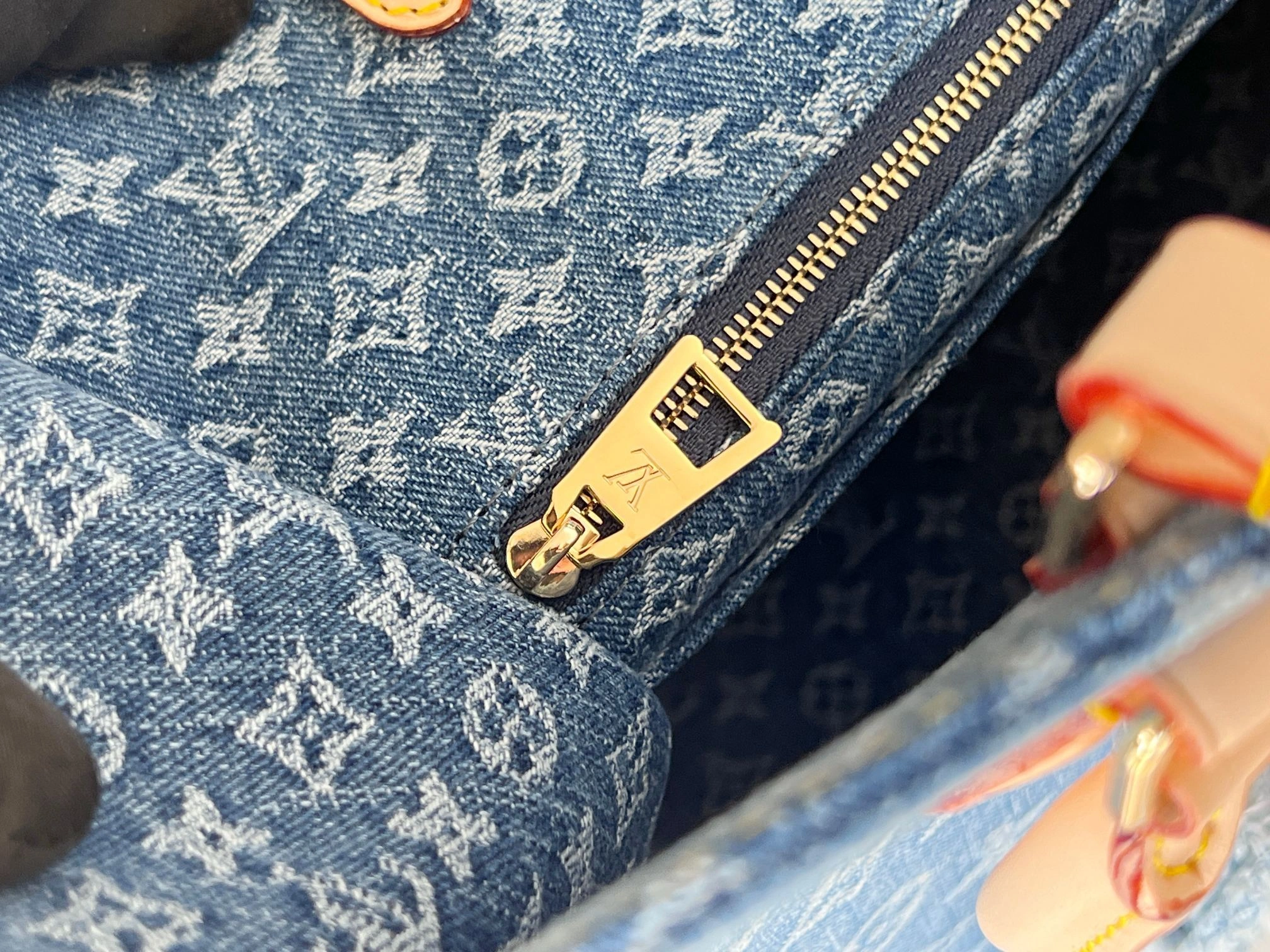 MOMO-- 8V M46871 high quality version Onthego item:E-B000L1805T