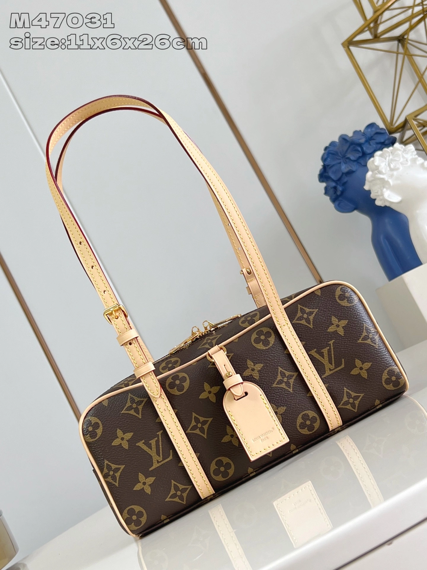MOMO-- 8V M47031 high quality version Cité item:F-B000B0255