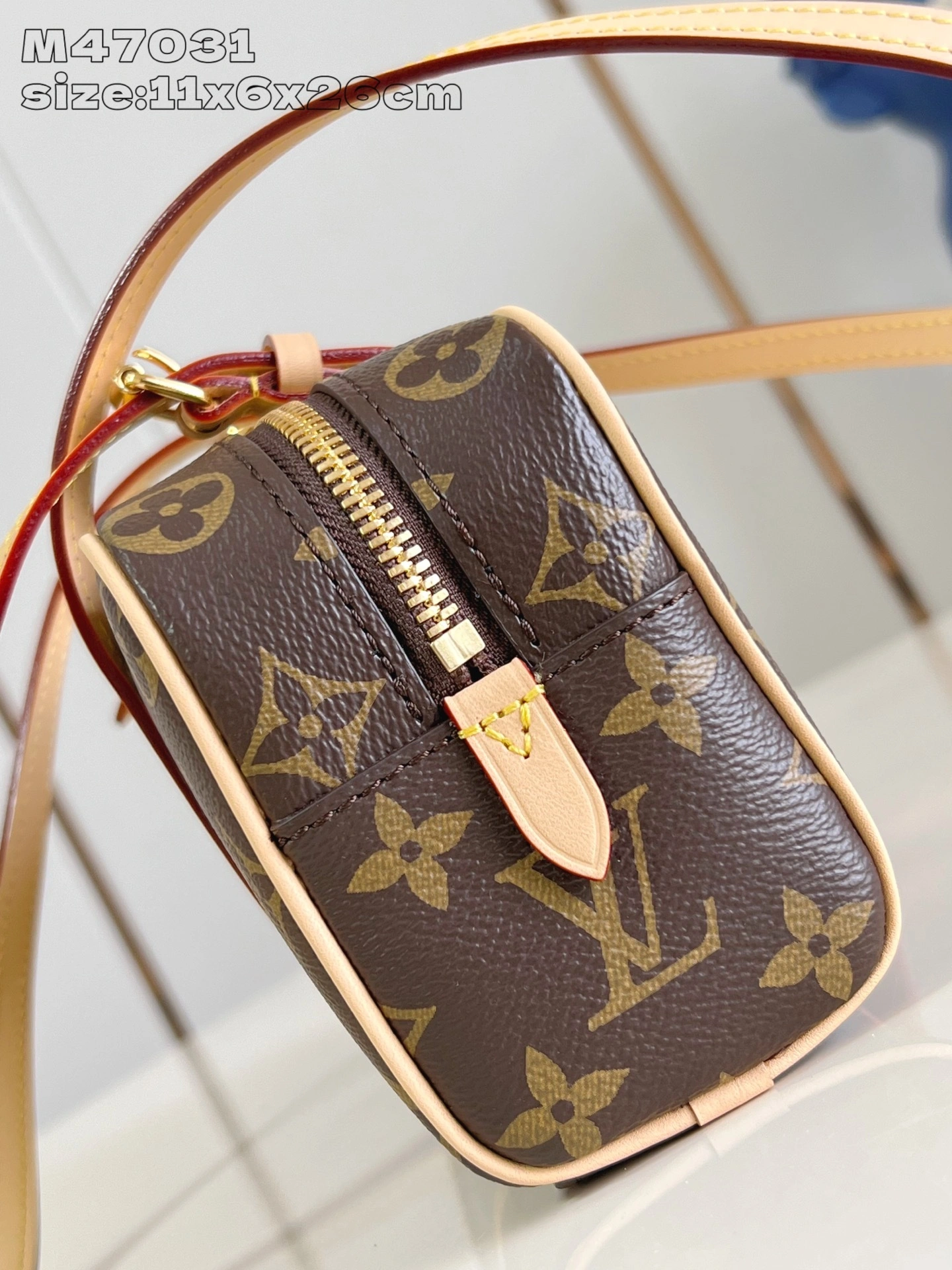 MOMO-- 8V M47031 high quality version Cité item:F-B000B0255