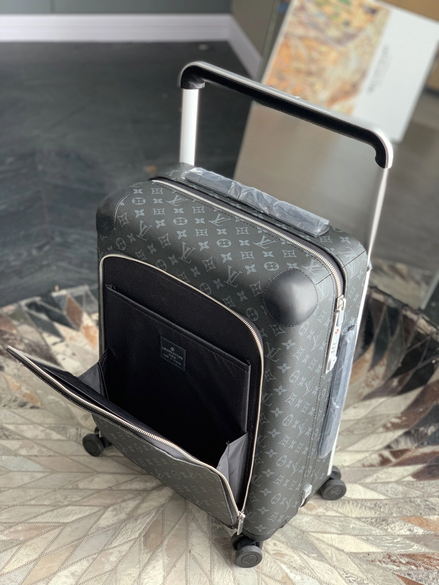 MOMO-- 8V M47181 high quality version item:E-B000J2302H