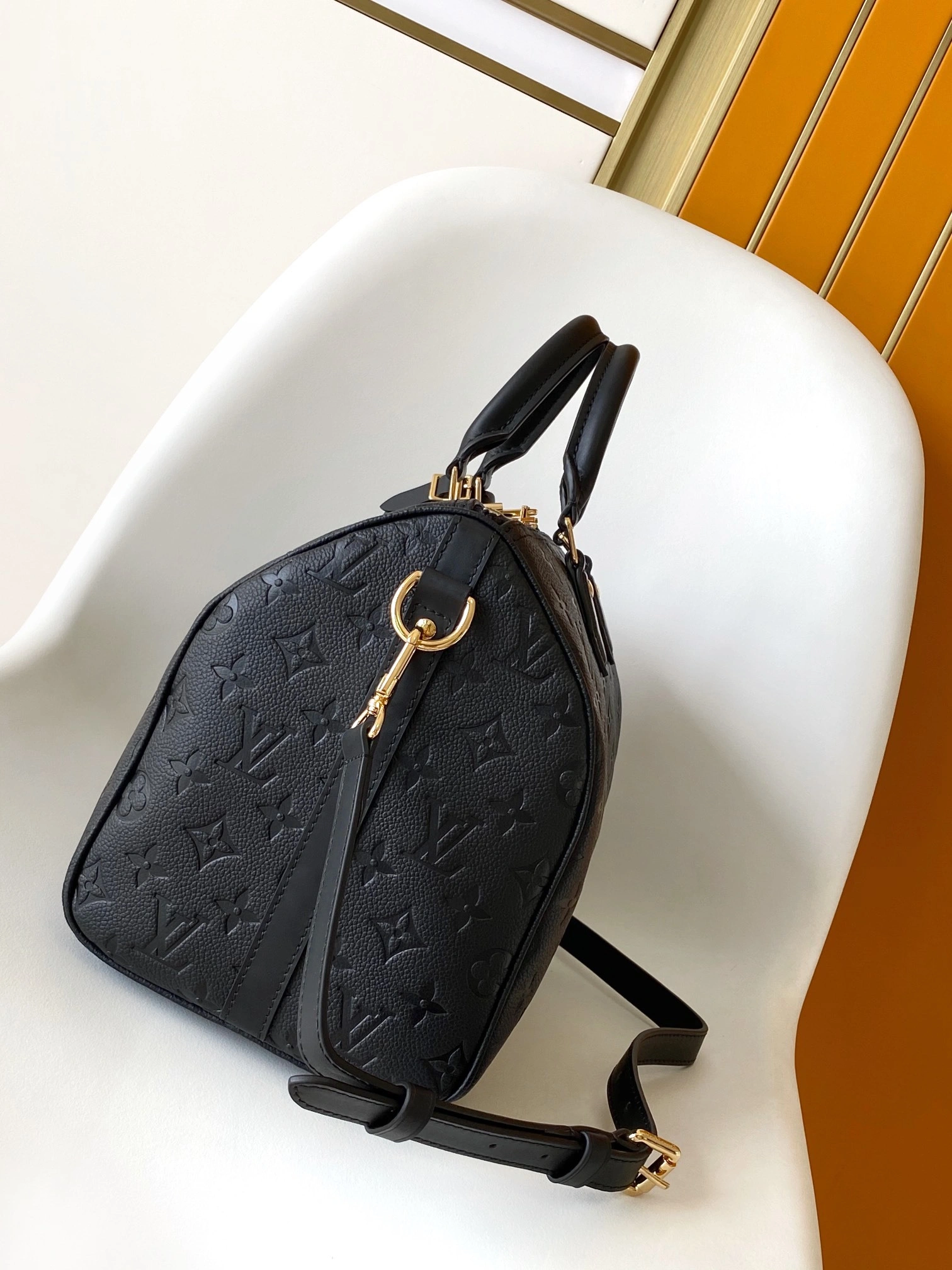 MOMO-- 8V M47186 high quality version Speedy Soft 30 cowhide item:D-B225J0804