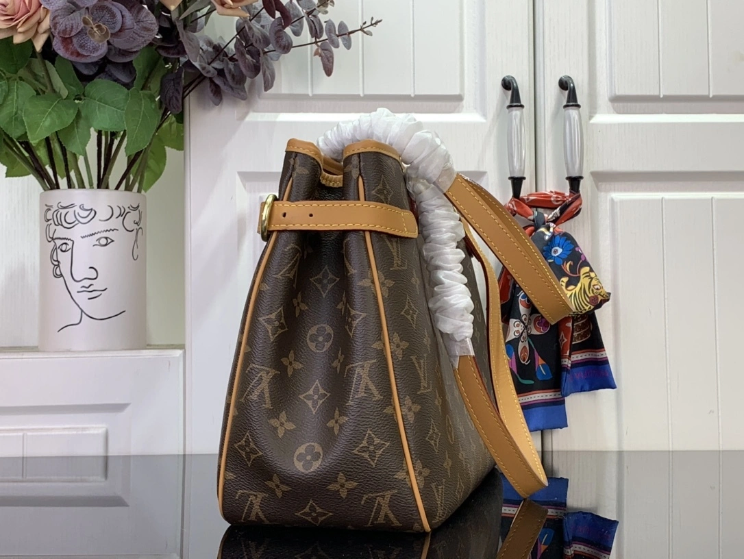 MOMO-- 8V M51154 high quality version item:E-B063C0587
