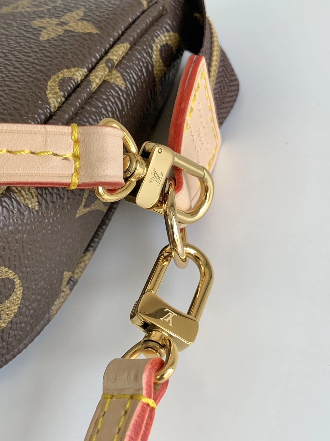 MOMO-- 8V M51980 high quality version 𝐏𝐨𝐜𝐡𝐞𝐭𝐭𝐞 𝐀𝐜𝐜𝐞𝐬𝐬𝐨𝐢𝐫𝐞𝐬 item:E-B177I2051