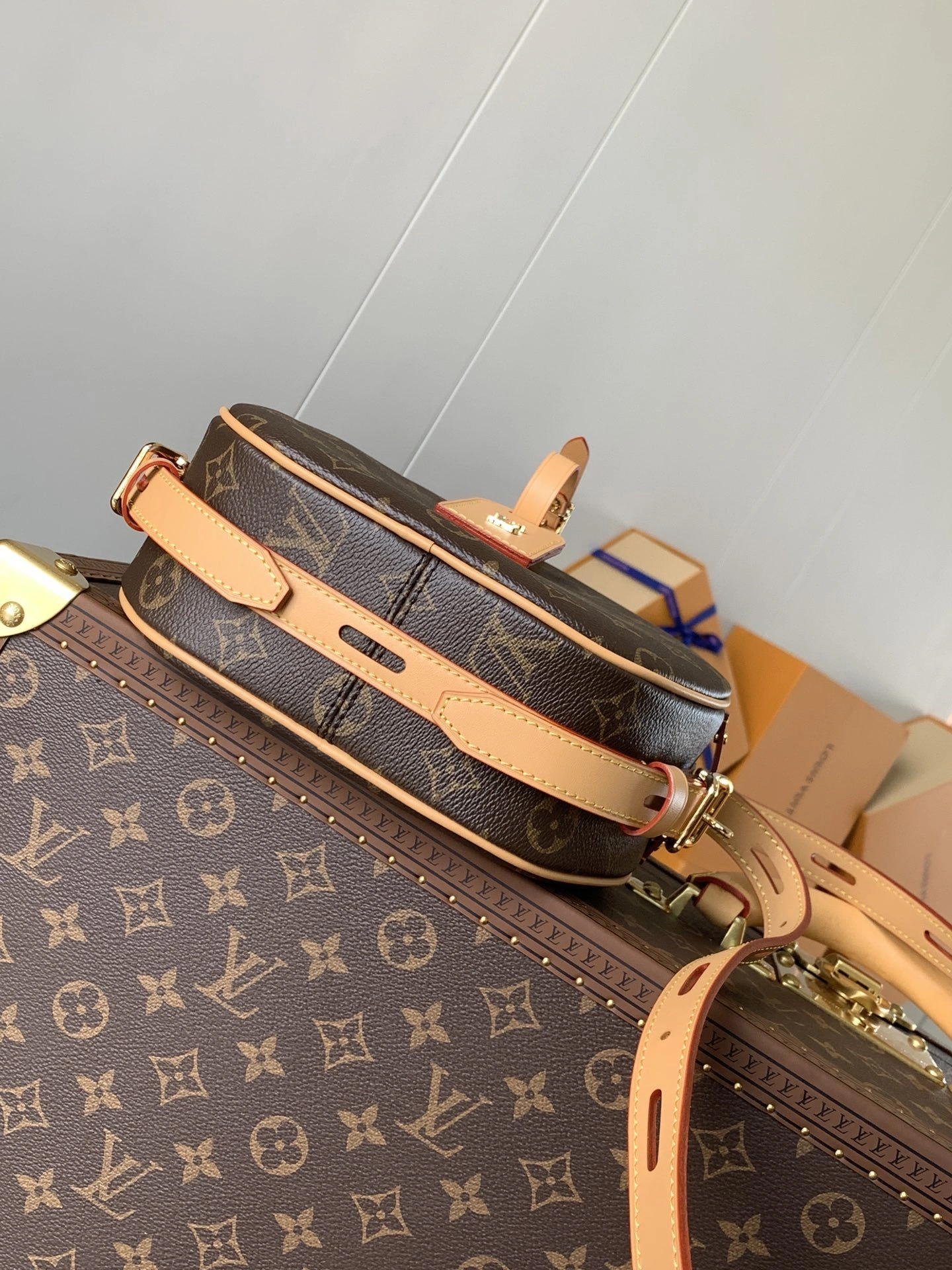 MOMO-- 8V M52294 high quality version item:F-B000A2131