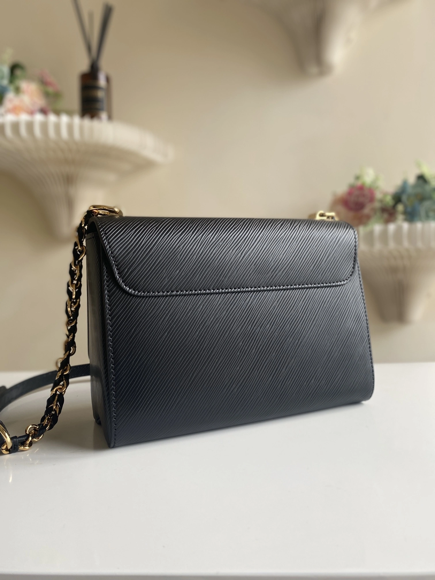 MOMO-- 8V M57517 high quality version Twist item:E-B000C0519