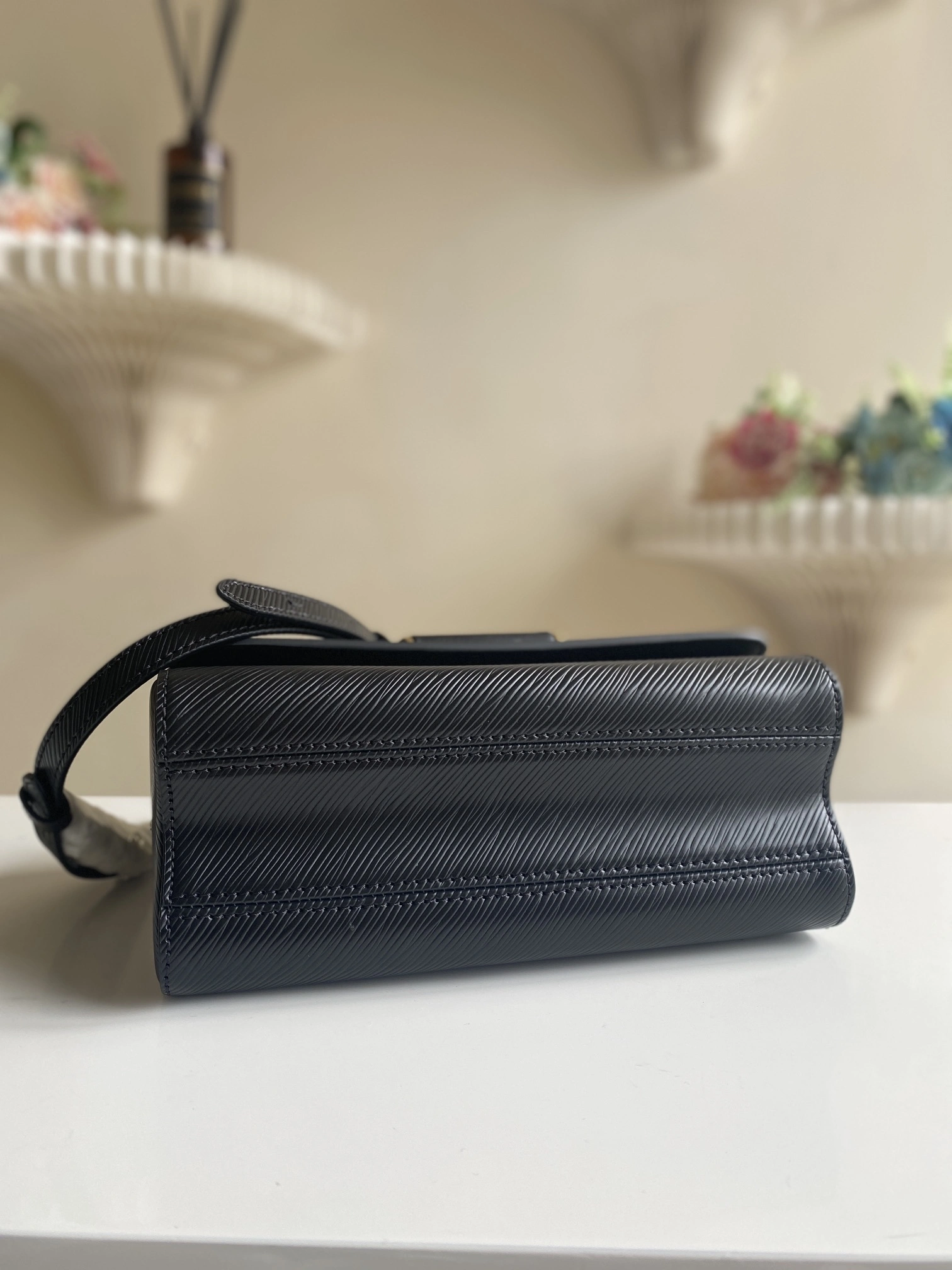 MOMO-- 8V M57517 high quality version Twist item:E-B000C0519