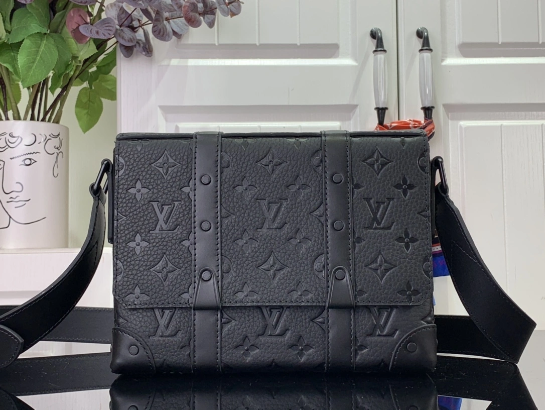 MOMO-- 8V M57726 Trunk item:D-B174E2703
