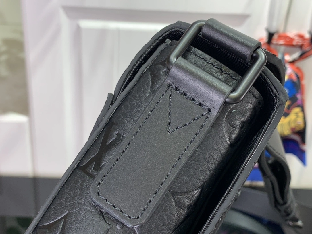 MOMO-- 8V M57726 Trunk item:D-B174E2703