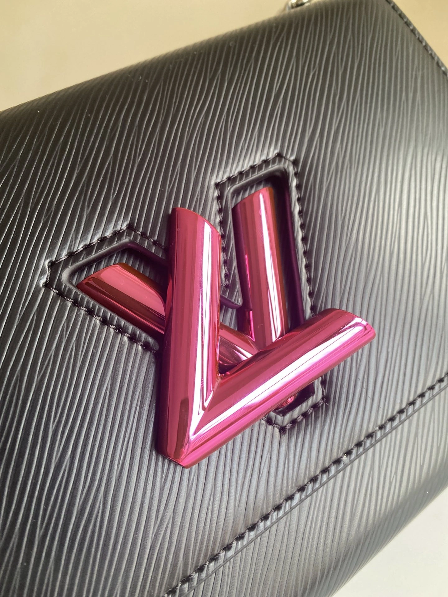 MOMO-- 8V M59416 high quality version Twist item:E-B000C0506