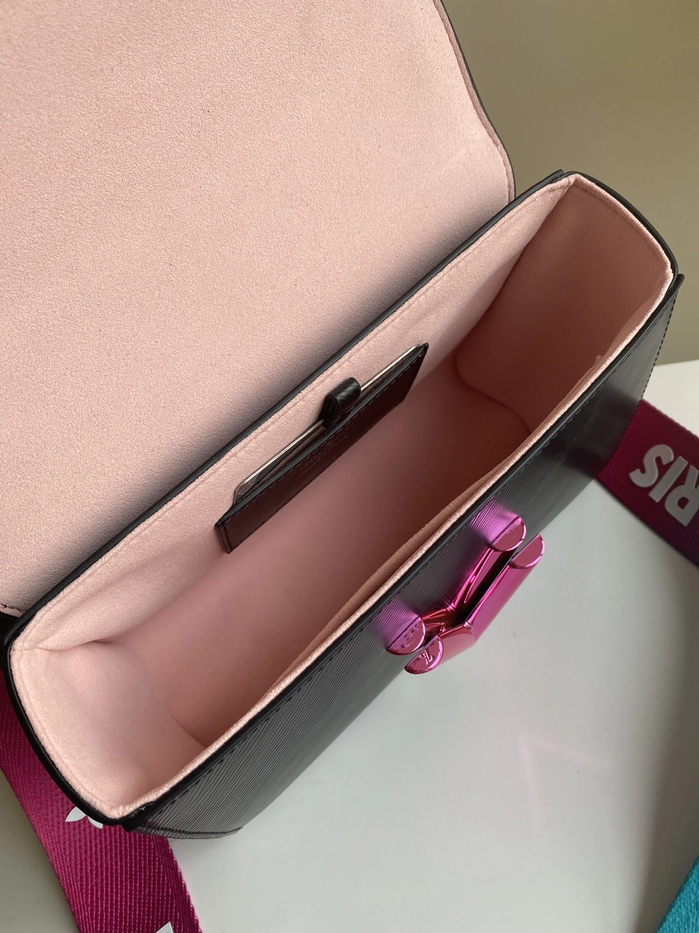 MOMO-- 8V M59416 high quality version Twist item:E-B000C0506