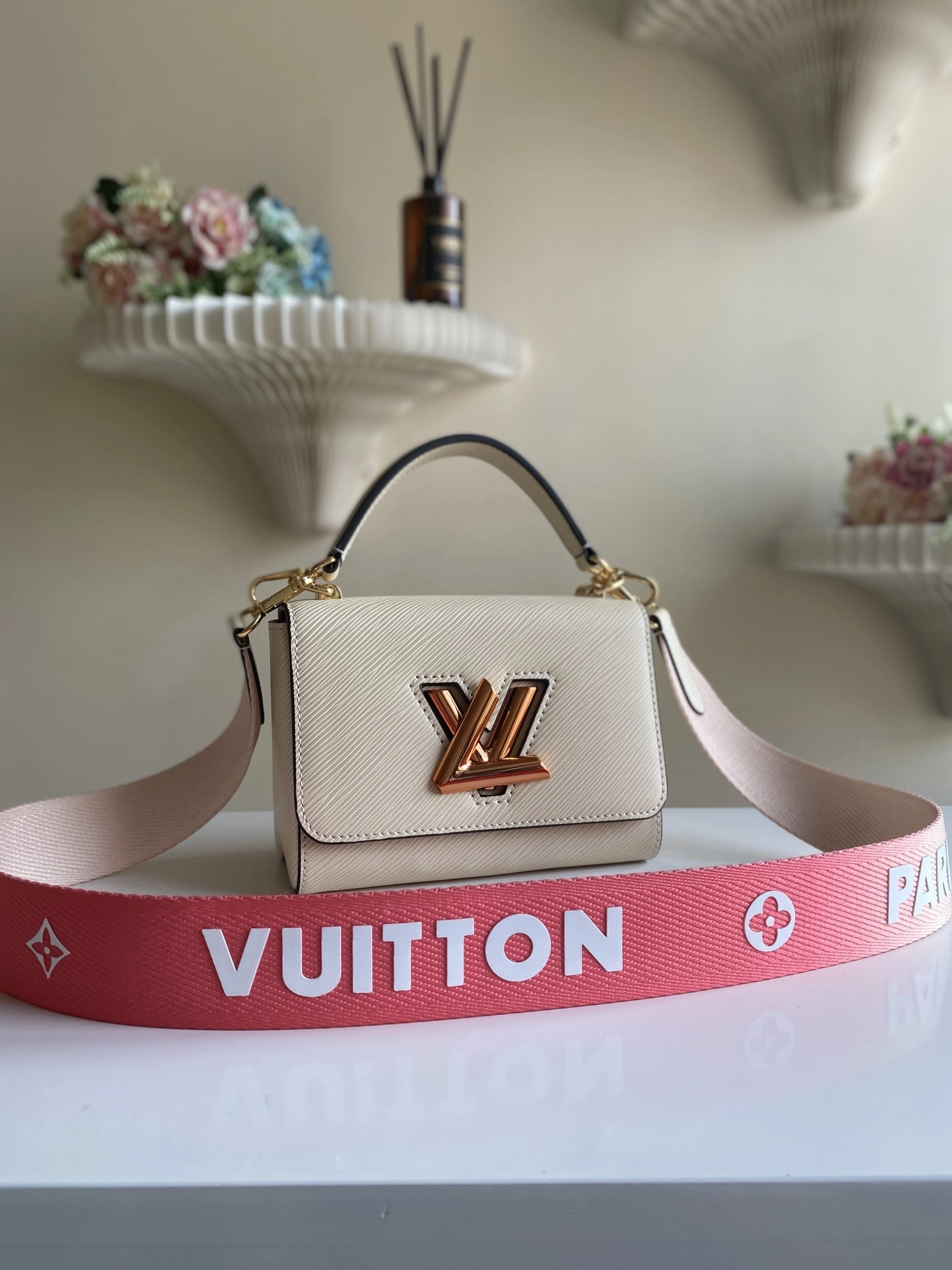 MOMO-- 8V M59687 high quality version Twist item:E-B000C0507