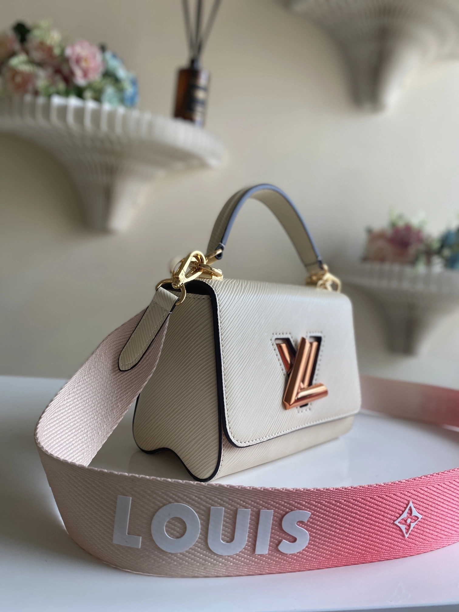 MOMO-- 8V M59687 high quality version Twist item:E-B000C0507