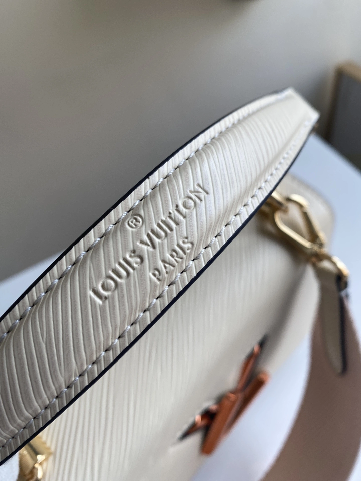 MOMO-- 8V M59687 high quality version Twist item:E-B000C0507