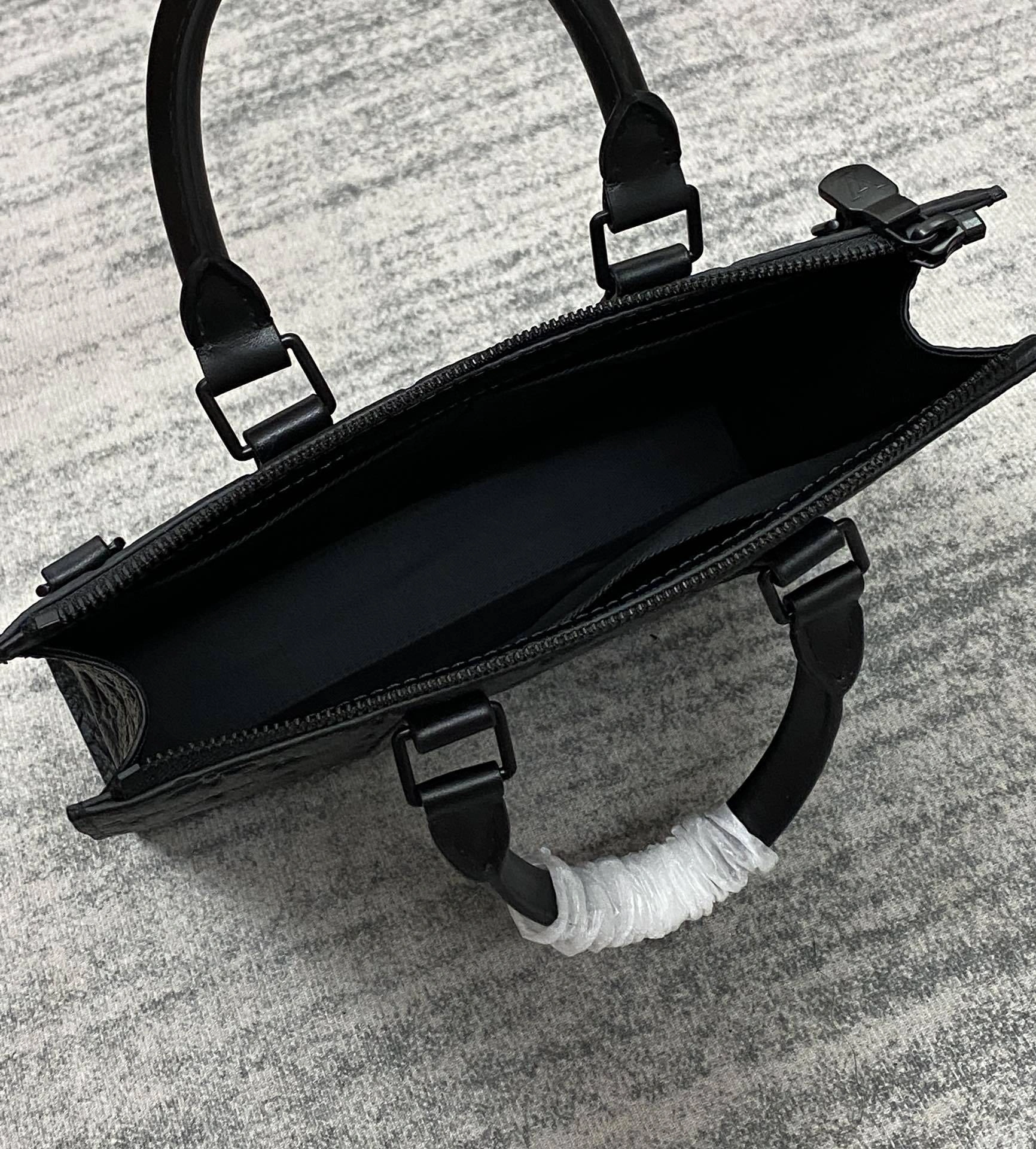 MOMO-- 8V M59960 high quality version Sac Plat Cross item:E-B808A1232