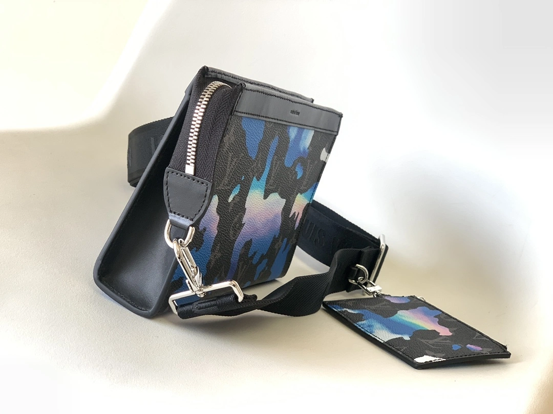 MOMO-- 8V M81753 high quality version Gaston Wearable Wallet item:E-B225C0202