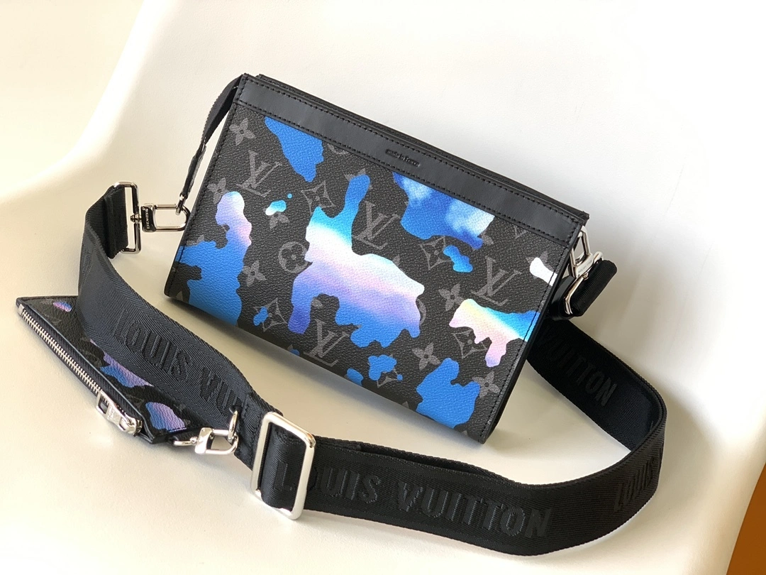 MOMO-- 8V M81753 high quality version Gaston Wearable Wallet item:E-B225C0202