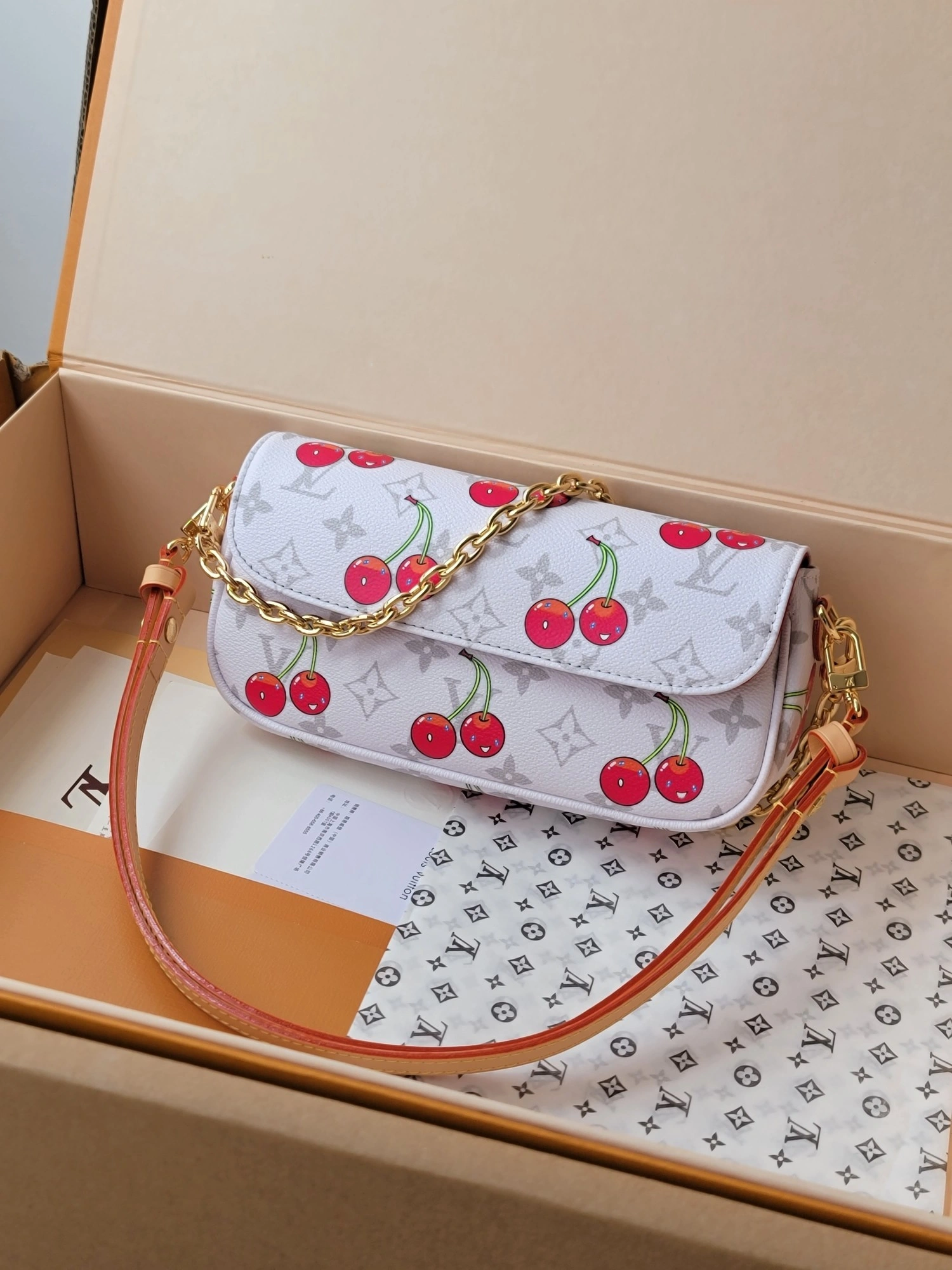MOMO-- 8V M81911 Wallet On Chain Ivy Monogram item:E-B563F1913