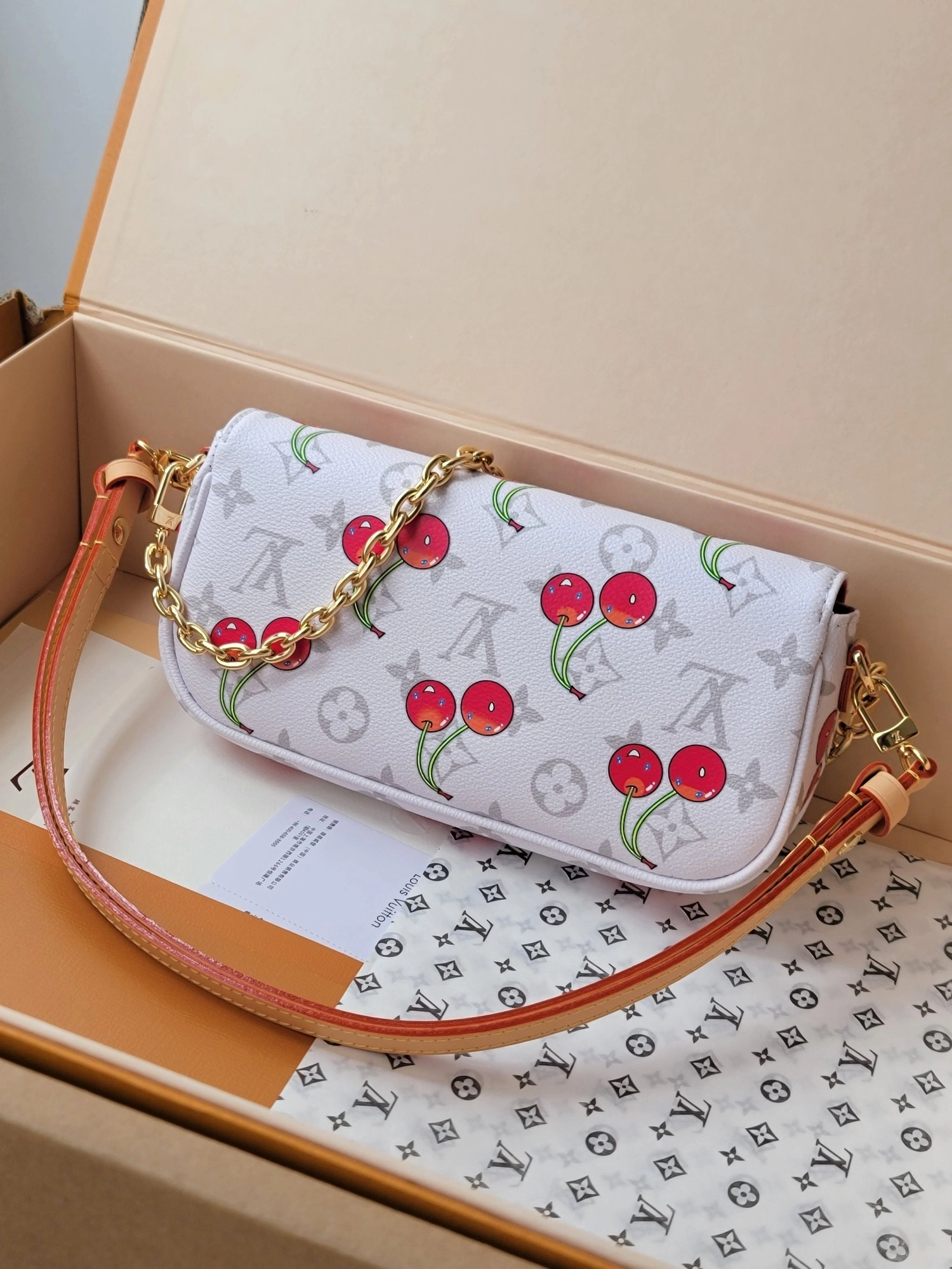 MOMO-- 8V M81911 Wallet On Chain Ivy Monogram item:E-B563F1913