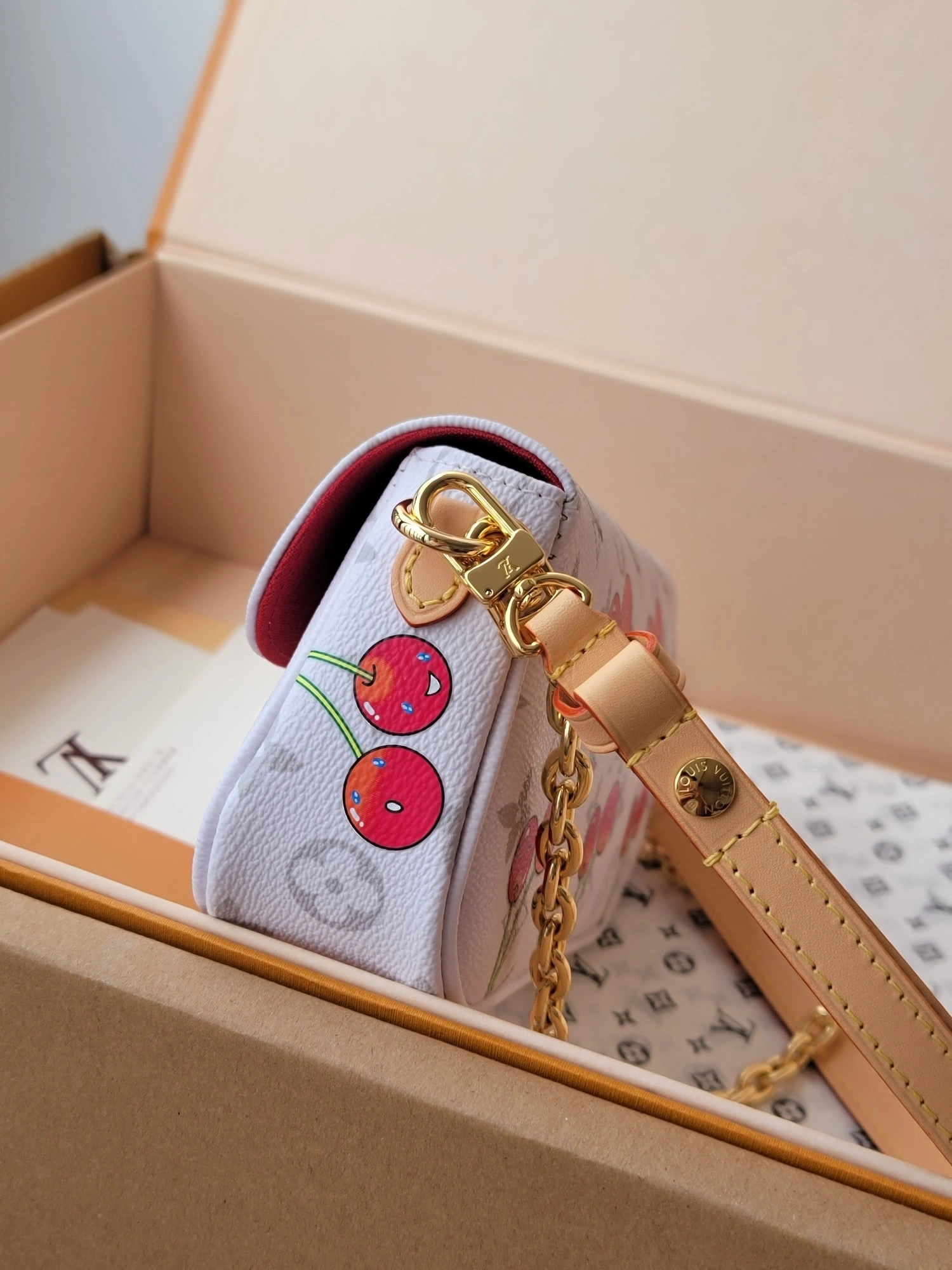 MOMO-- 8V M81911 Wallet On Chain Ivy Monogram item:E-B563F1913