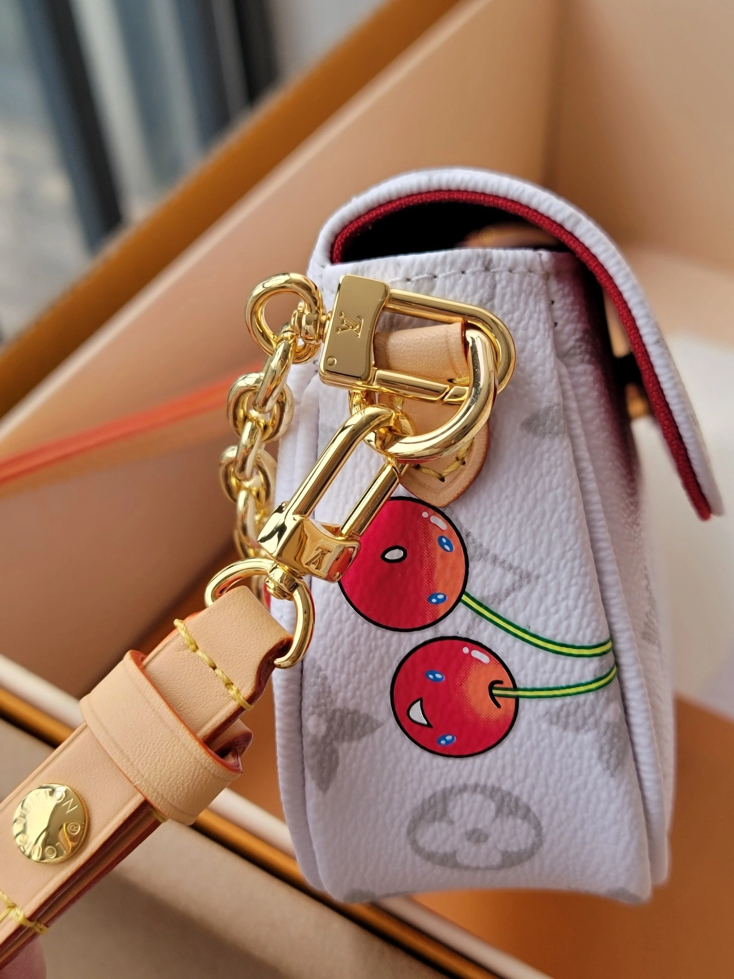 MOMO-- 8V M81911 Wallet On Chain Ivy Monogram item:E-B563F1913