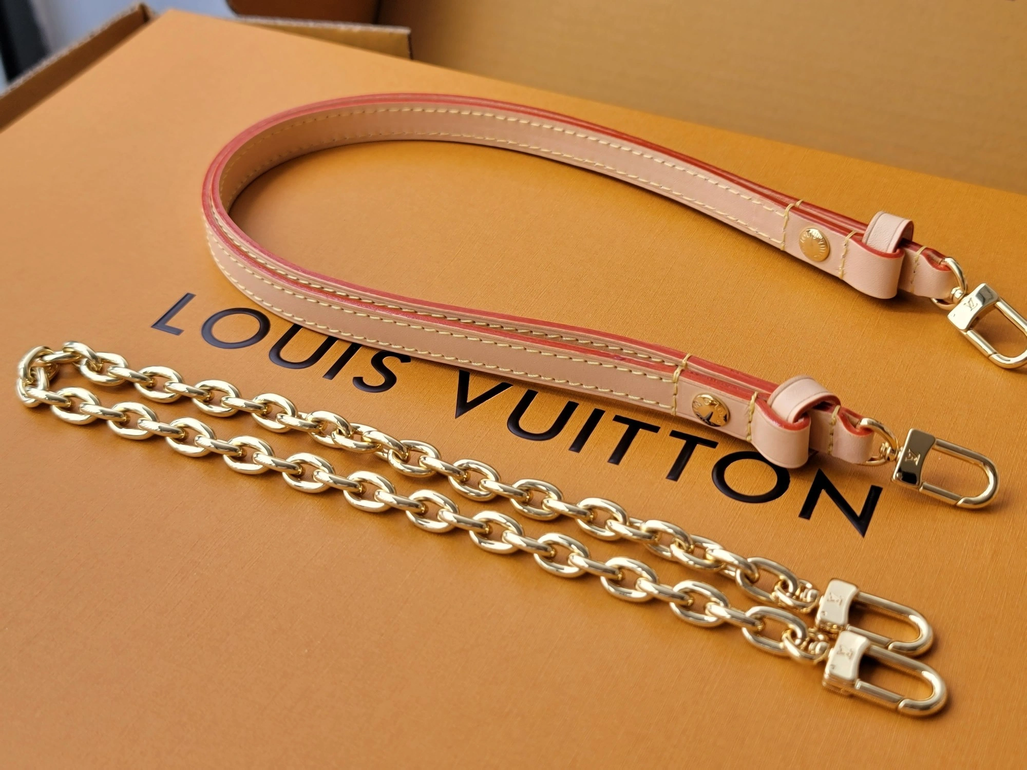 MOMO-- 8V M81911 Wallet On Chain Ivy Monogram item:E-B563F1913