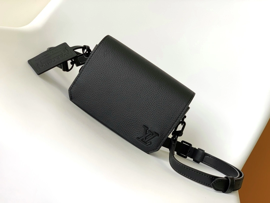 MOMO-- 8V M82085 high quality version cowhide item:E-B330A1499H