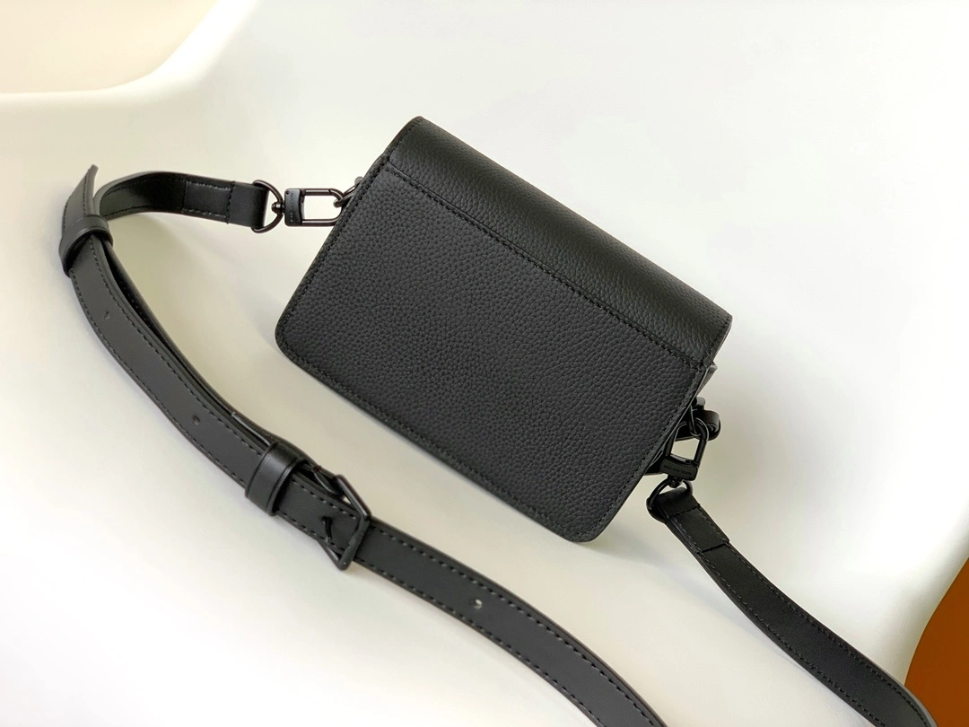 MOMO-- 8V M82085 high quality version cowhide item:E-B330A1499H