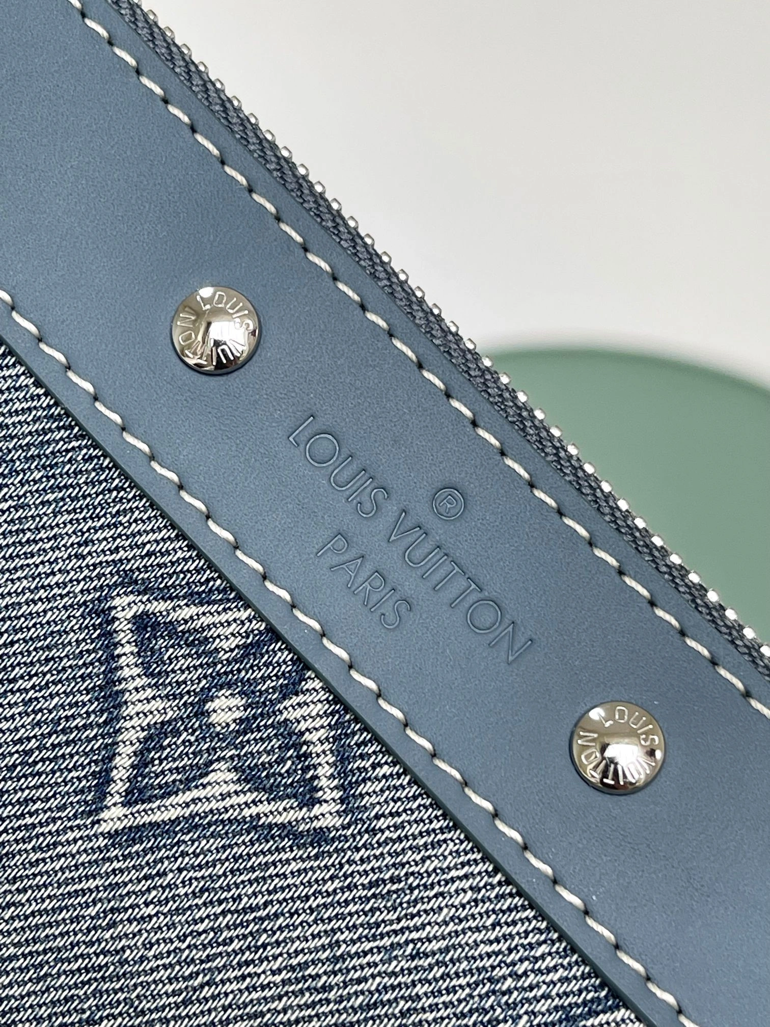 MOMO-- 8V M82313 Pochette To-Go item:D-B000G3114