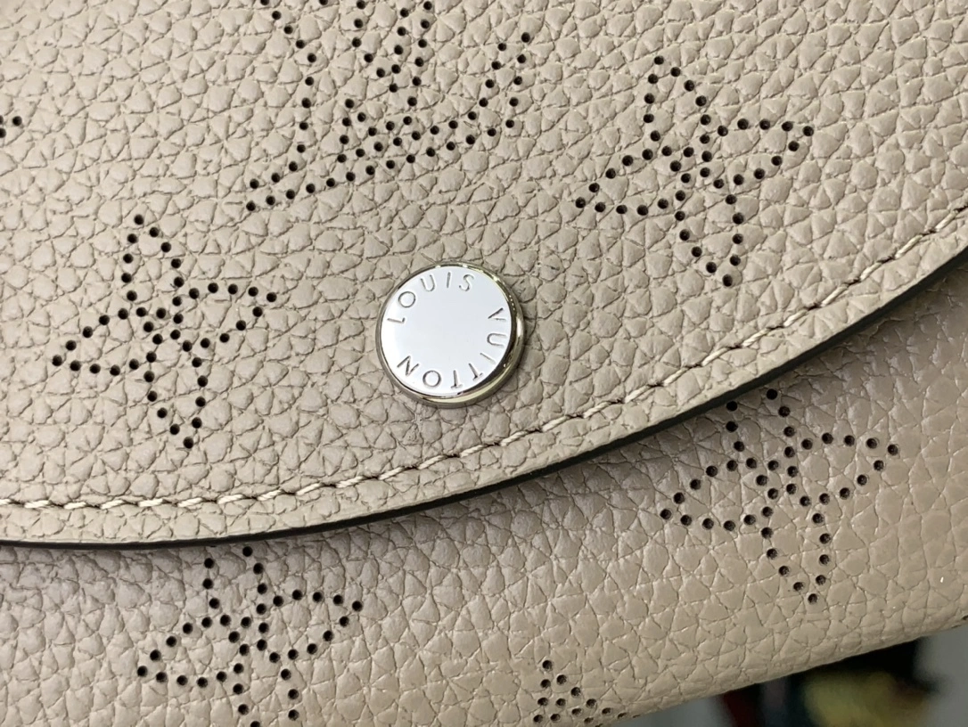 MOMO-- 8V M82437 Iris XS Calfskin item:D-B174G2117