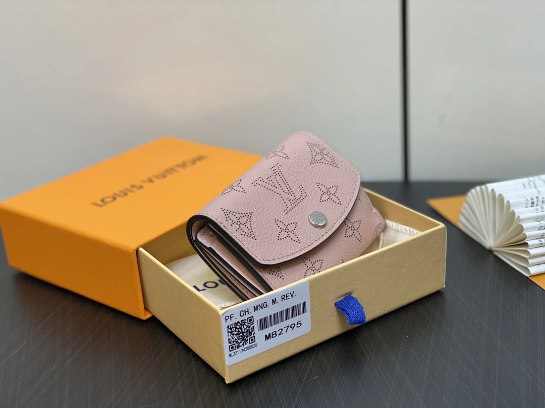MOMO-- 8V M82795 Iris XS Wallet Calfskin item:D-B000G2118