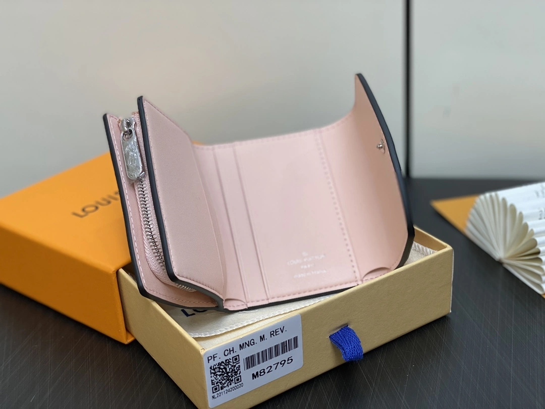 MOMO-- 8V M82795 Iris XS Wallet Calfskin item:D-B000G2118